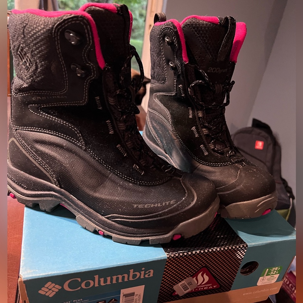 Columbia Bugaboot Plus black and bright rose boots size 7.5 women - Picture 7 of 9